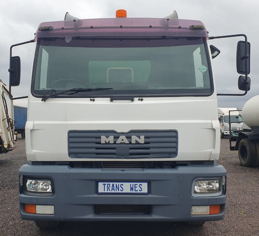 MAN CLA 15.220 (2010) COMPACTOR FOR SALE IN PRETORIA