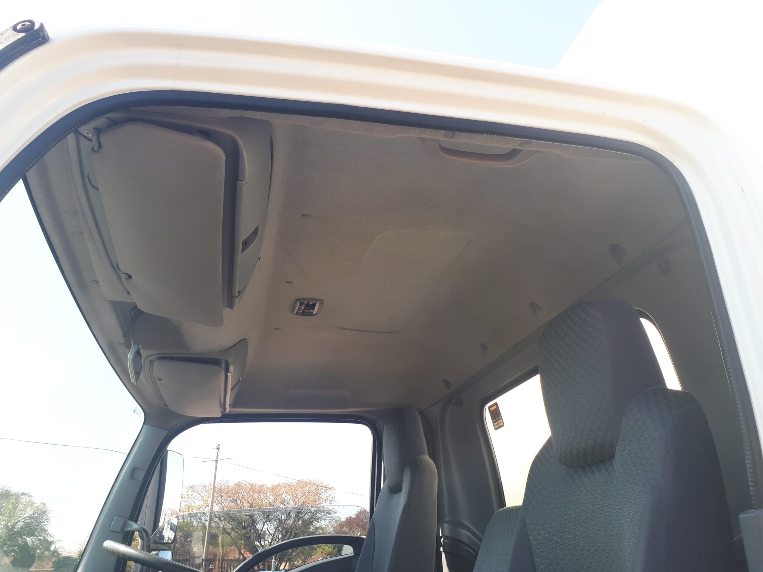 ISUZU FRR500 (2013) TRUCK FOR SALE IN PRETORIA