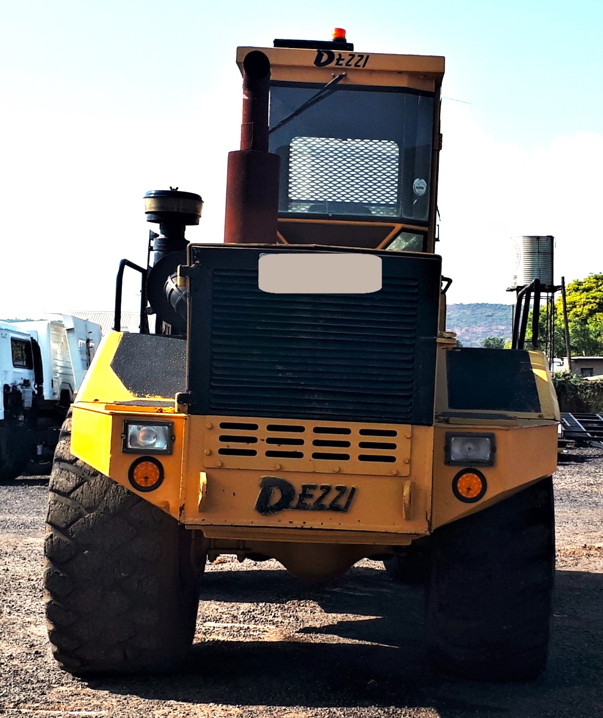 DEZZI HAULER (2013) TRACTOR FOR SALE IN PRETORIA