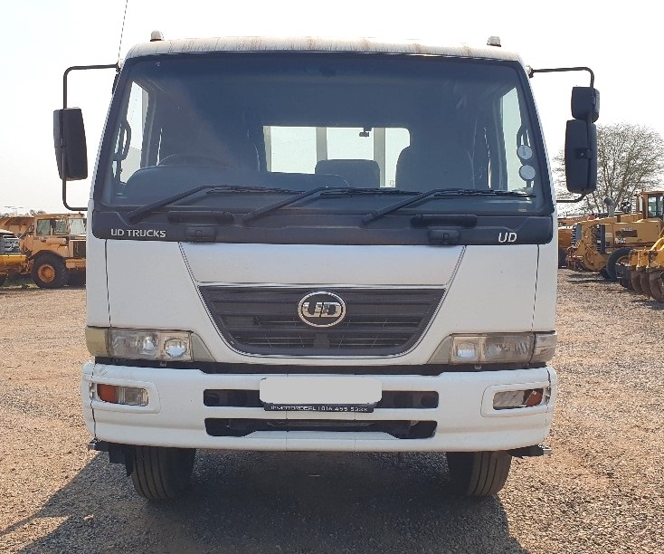 NISSAN UD100 (2014) DROPSIDE TRUCK FOR SALE IN PRETORIA GAUTENG