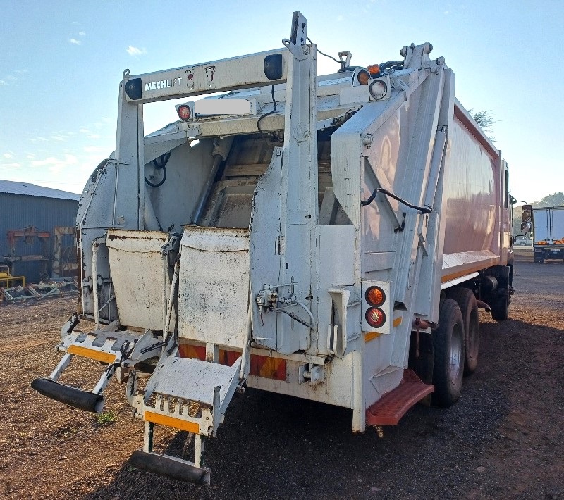ISUZU F1600 (2015) TRUCK FOR SALE IN PRETORIA