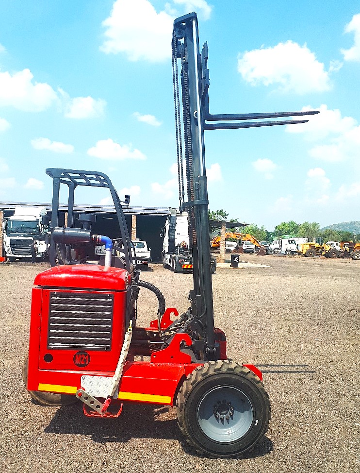 MOFFET M5 20.3 (2015) FORKLIFT FOR SALE IN PRETORI GAUTENG