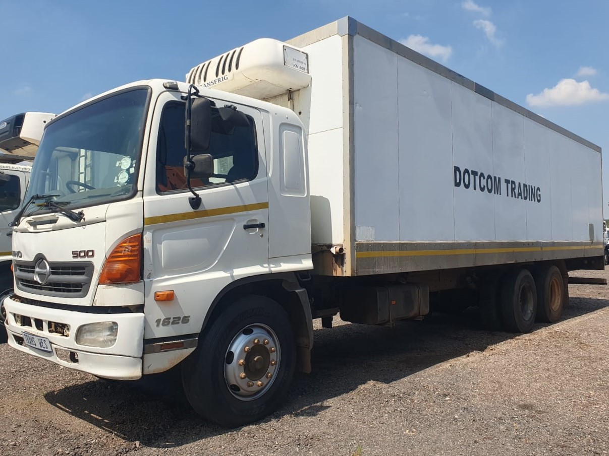 HINO SUPER F (2013) CLOSED TRUCK FOR SALE IN PRETORIA