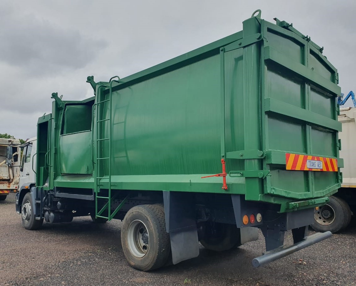 MAN CLA 15.220 (2010) COMPACTOR FOR SALE IN PRETORIA