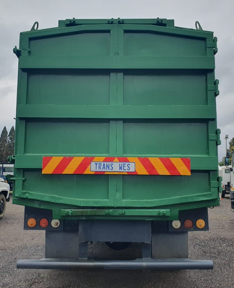 MAN CLA 15.220 (2010) COMPACTOR FOR SALE IN PRETORIA