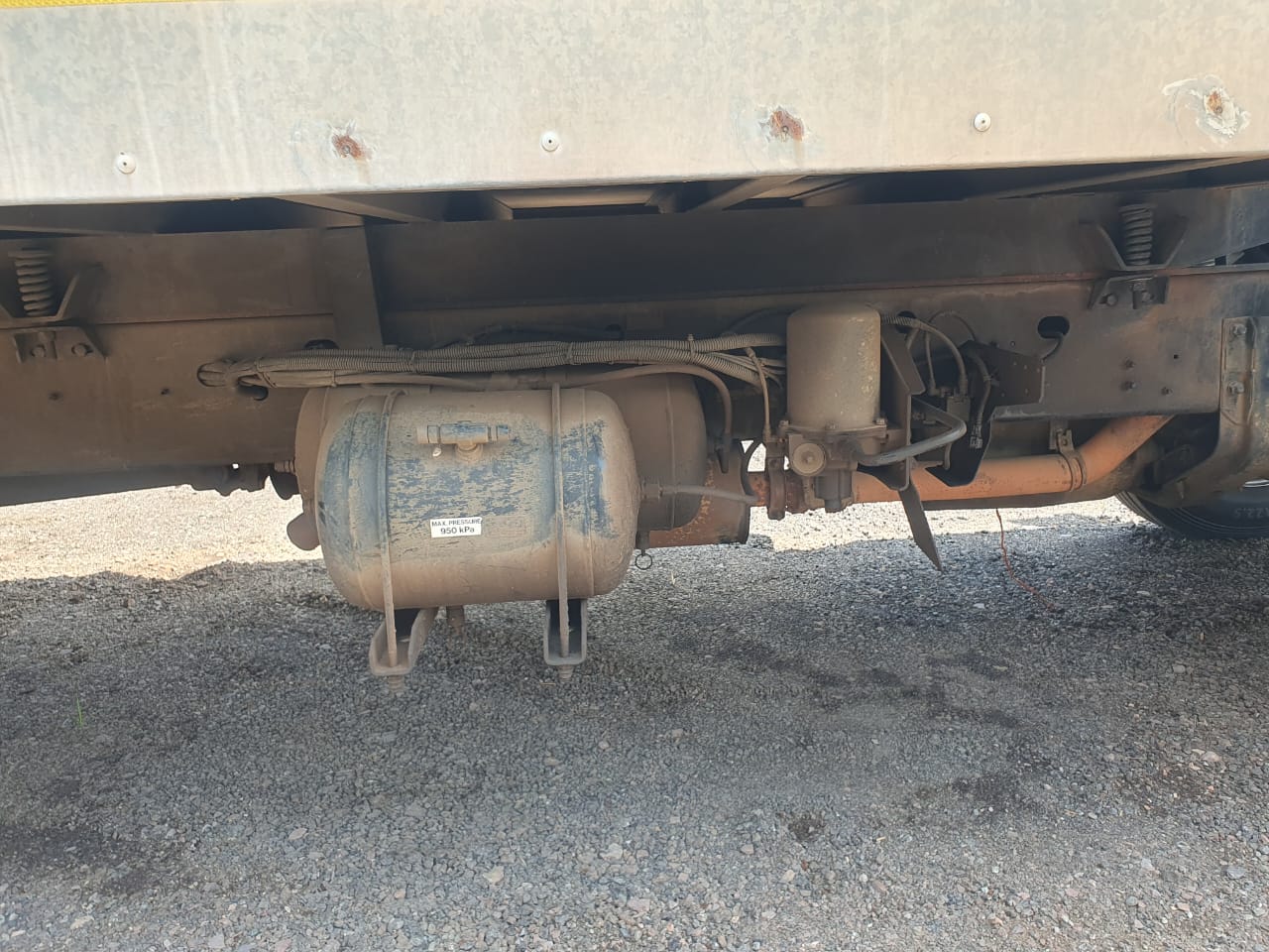 HINO SUPER F (2013) CLOSED TRUCK FOR SALE IN PRETORIA