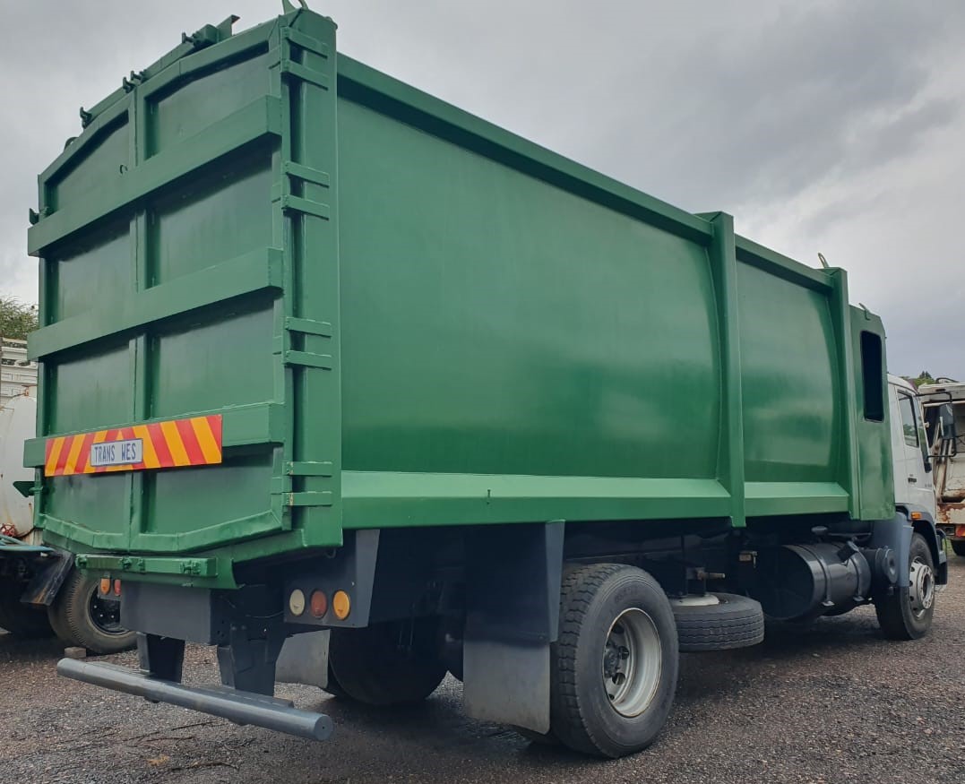 MAN CLA 15.220 (2010) COMPACTOR FOR SALE IN PRETORIA