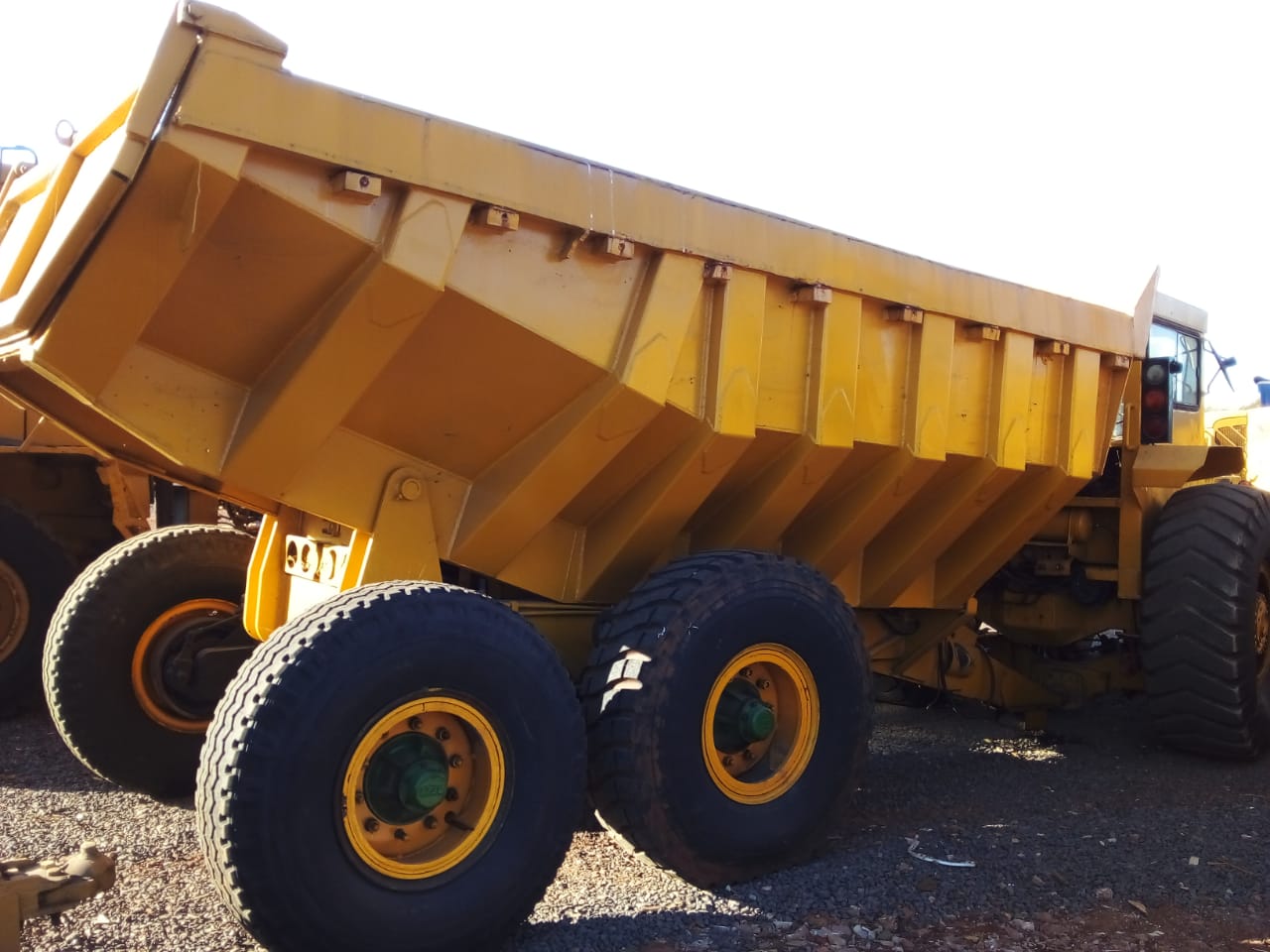 BELL 1206 HAULING TRACTOR FOR SALE IN PRETORIA GAUTENG