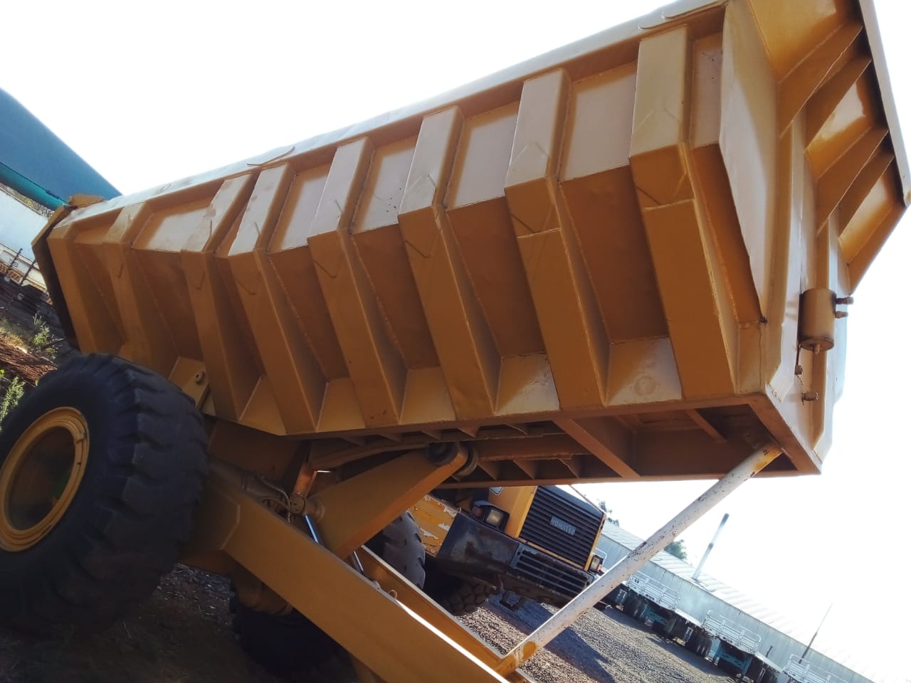 BELL 1206 HAULING TRACTOR FOR SALE IN PRETORIA GAUTENG