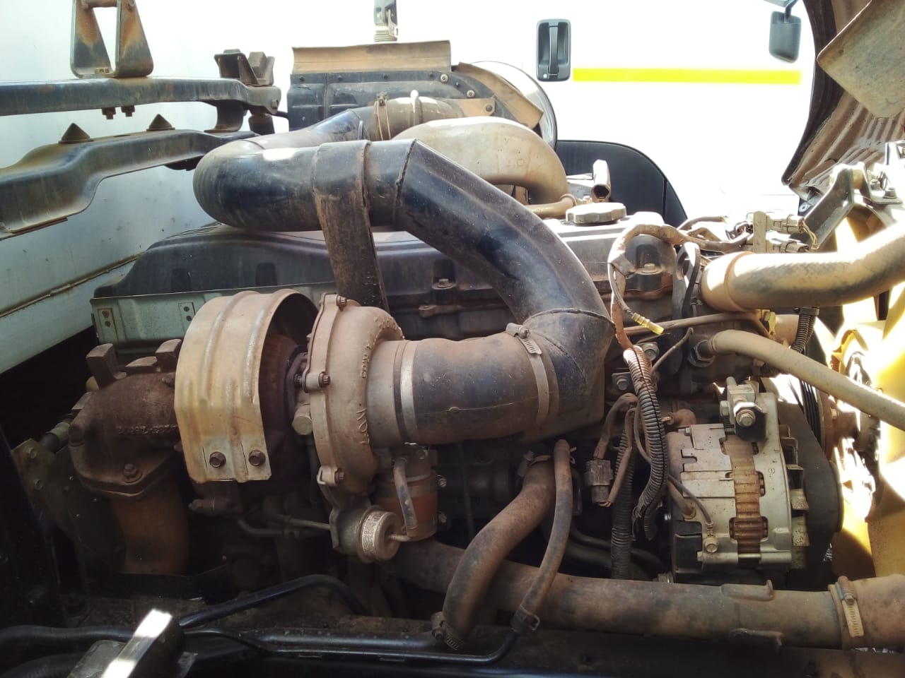 NISSAN UD80 (2012) DROPSIDE TRUCK FOR SALE IN PRETORIA GAUTENG