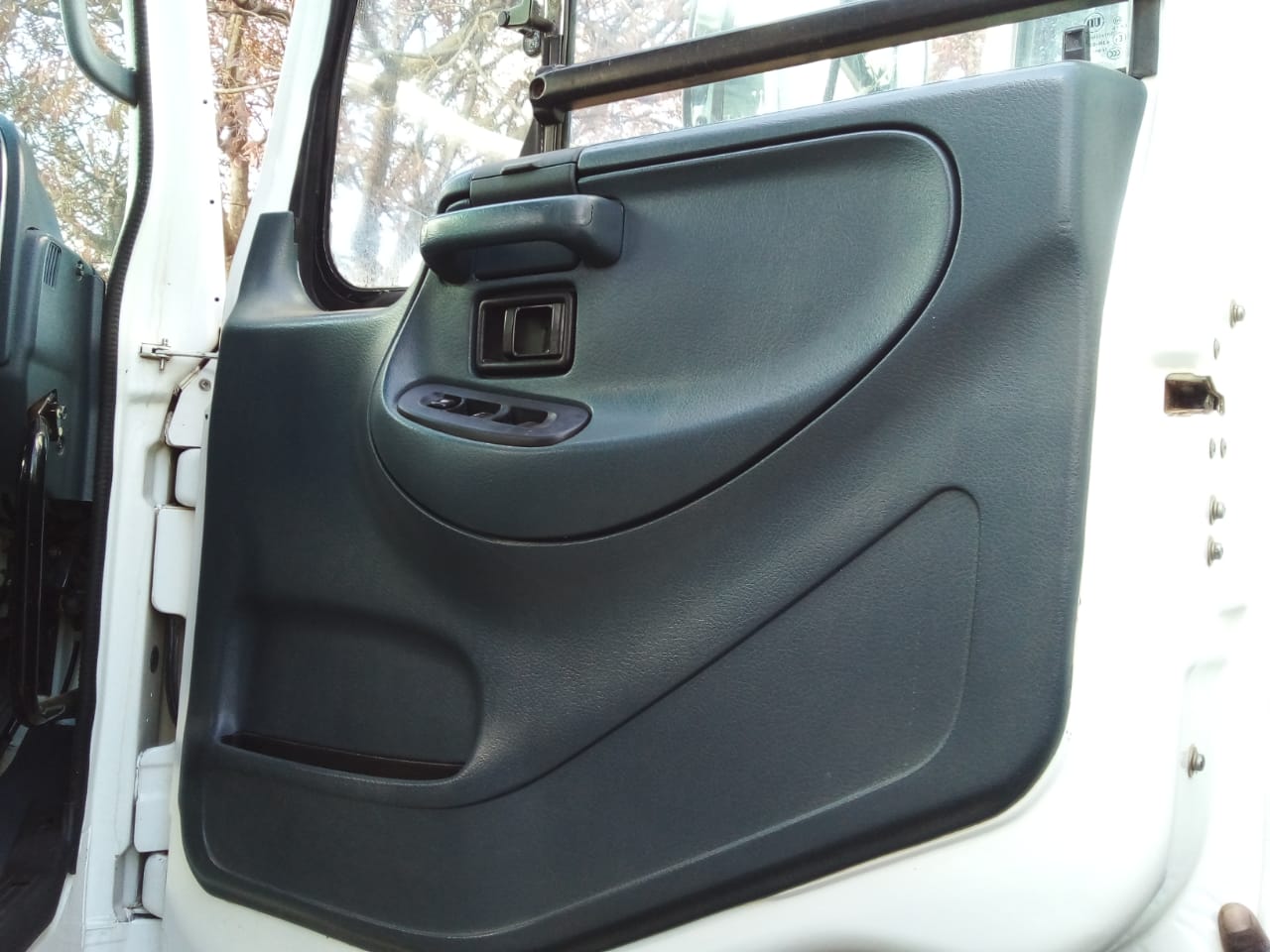 NISSAN UD80 (2012) DROPSIDE TRUCK FOR SALE IN PRETORIA GAUTENG