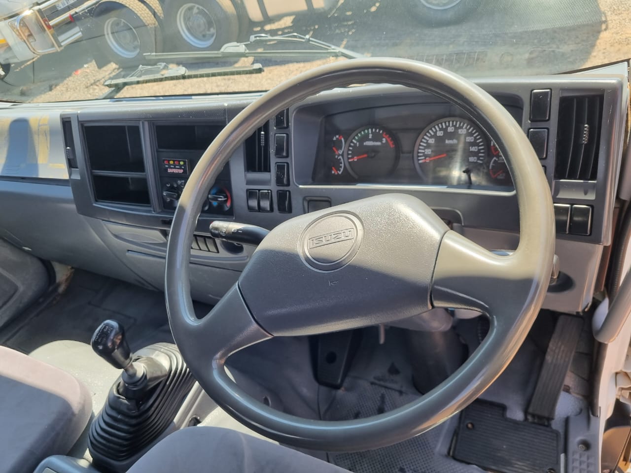 ISUZU FSR800 (2011) DROPSIDE TRUCK FOR SALE IN PRETORIA GAUTENG
