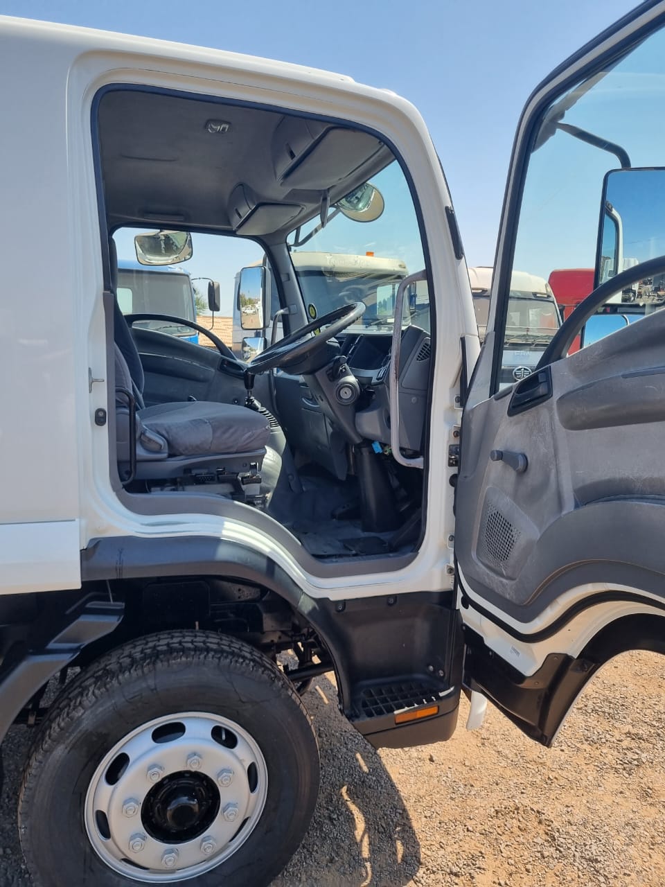 ISUZU FSR800 (2011) DROPSIDE TRUCK FOR SALE IN PRETORIA GAUTENG