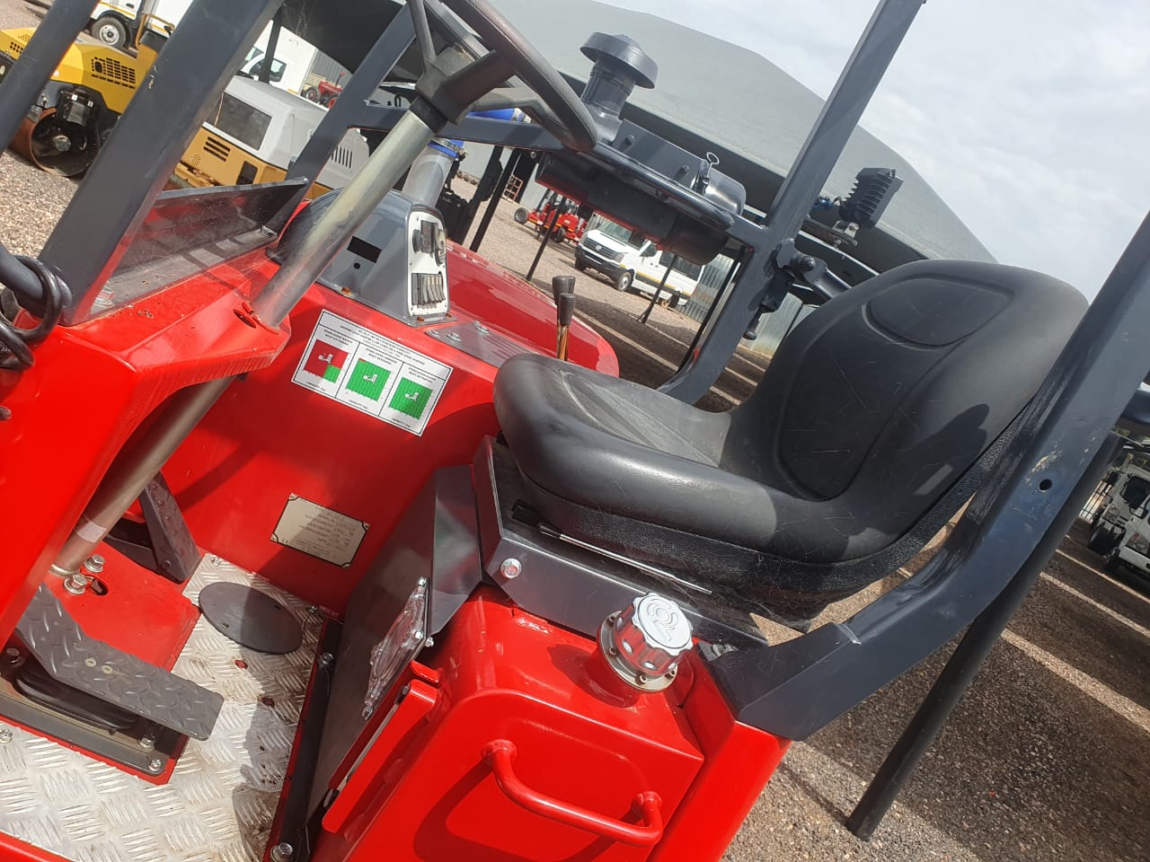 MOFFET M5 20.3 (2015) FORKLIFT FOR SALE IN PRETORIA GAUTENG