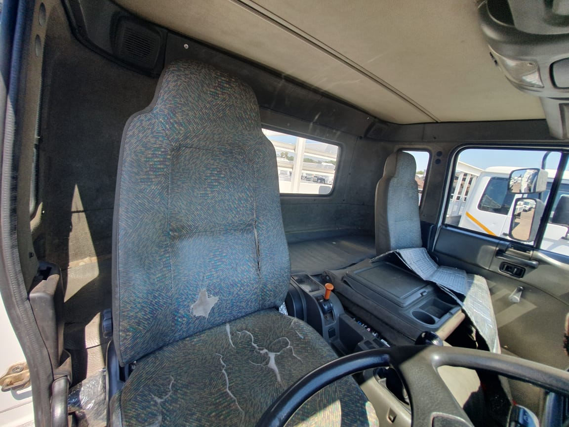 NISSAN UD80(2005)TRUCK FOR SALE IN PRETORIA GAUTENG.