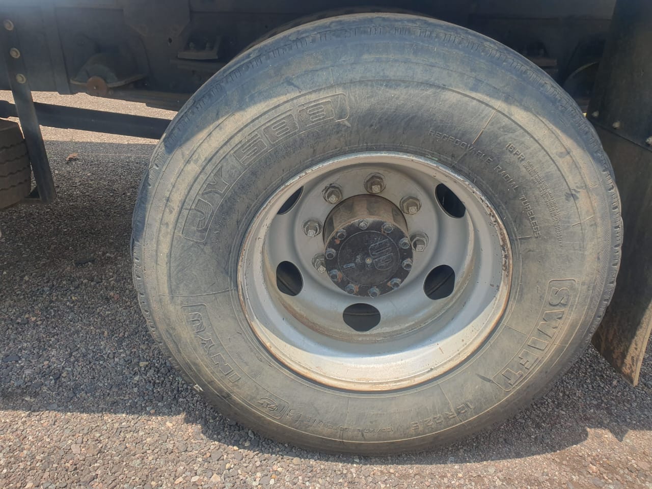 NISSAN UD80(2005)TRUCK FOR SALE IN PRETORIA GAUTENG.