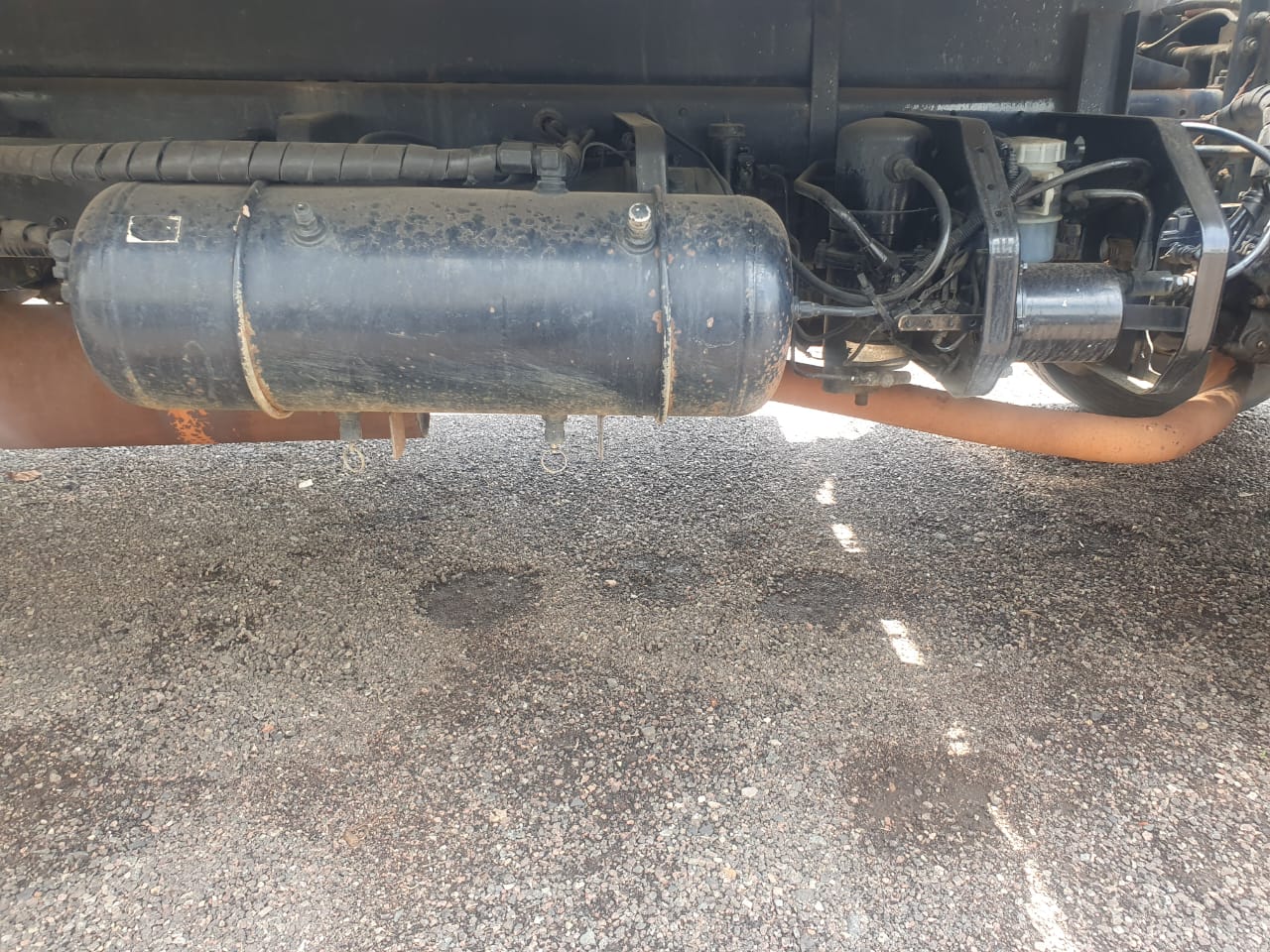 NISSAN UD80(2005)TRUCK FOR SALE IN PRETORIA GAUTENG.
