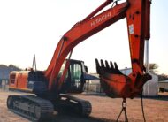 HITACHI ZX200-5 (2013) EXCAVATOR FOR SALE IN PRETORIA
