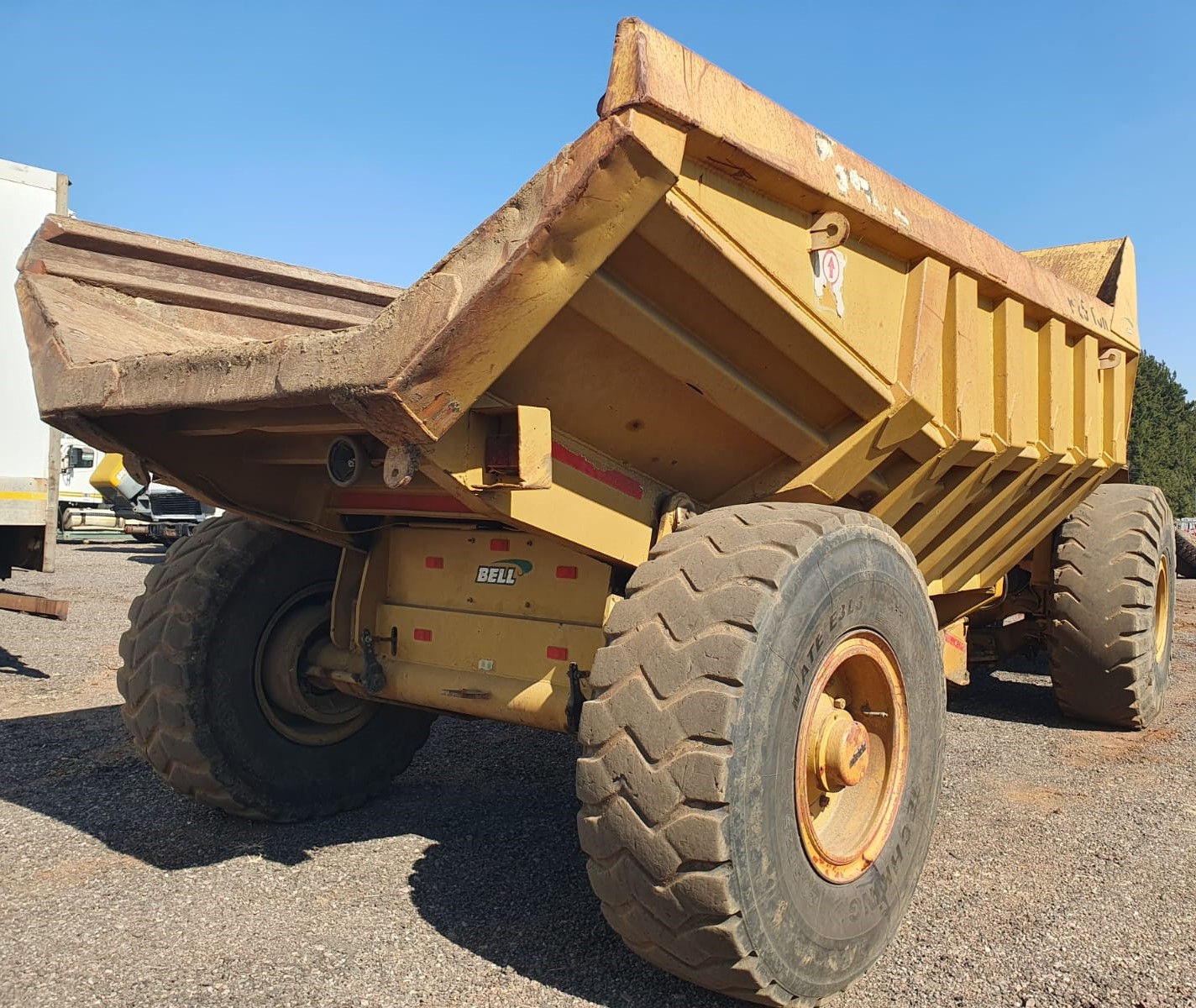 BELL 2406TL HAULING TRACTOR FOR SALE IN PRETORIA