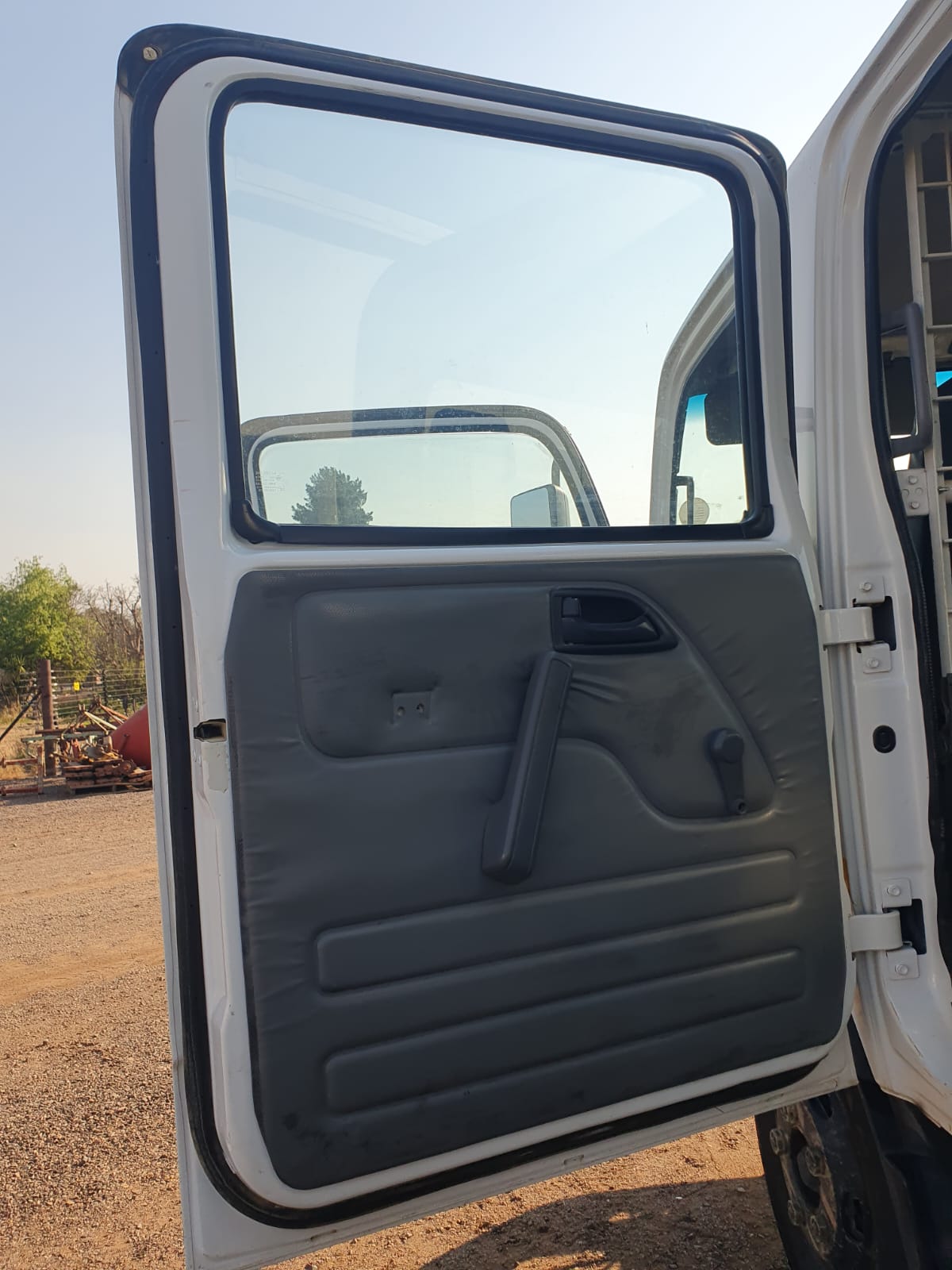 ISUZU NMR250 (2013) TRUCK FOR SALE IN PRETORIA