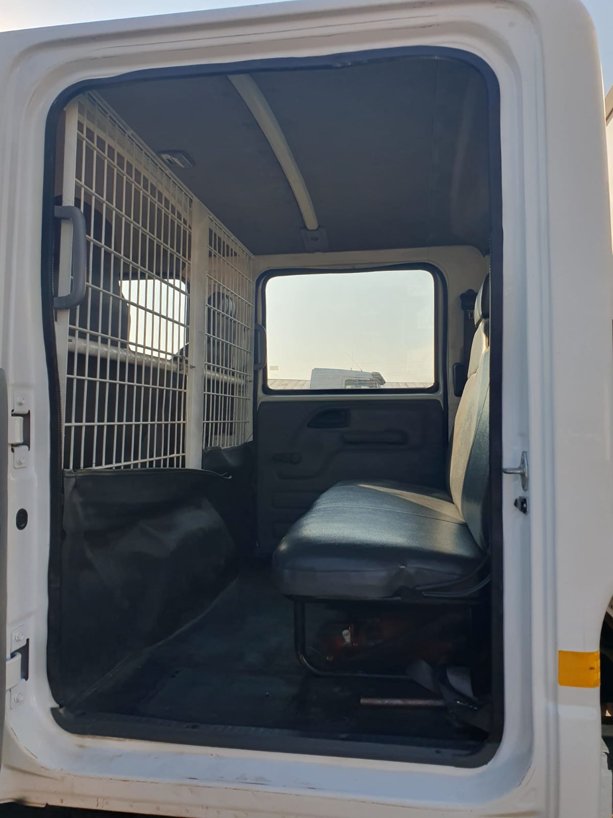 ISUZU NMR250 (2013) TRUCK FOR SALE IN PRETORIA