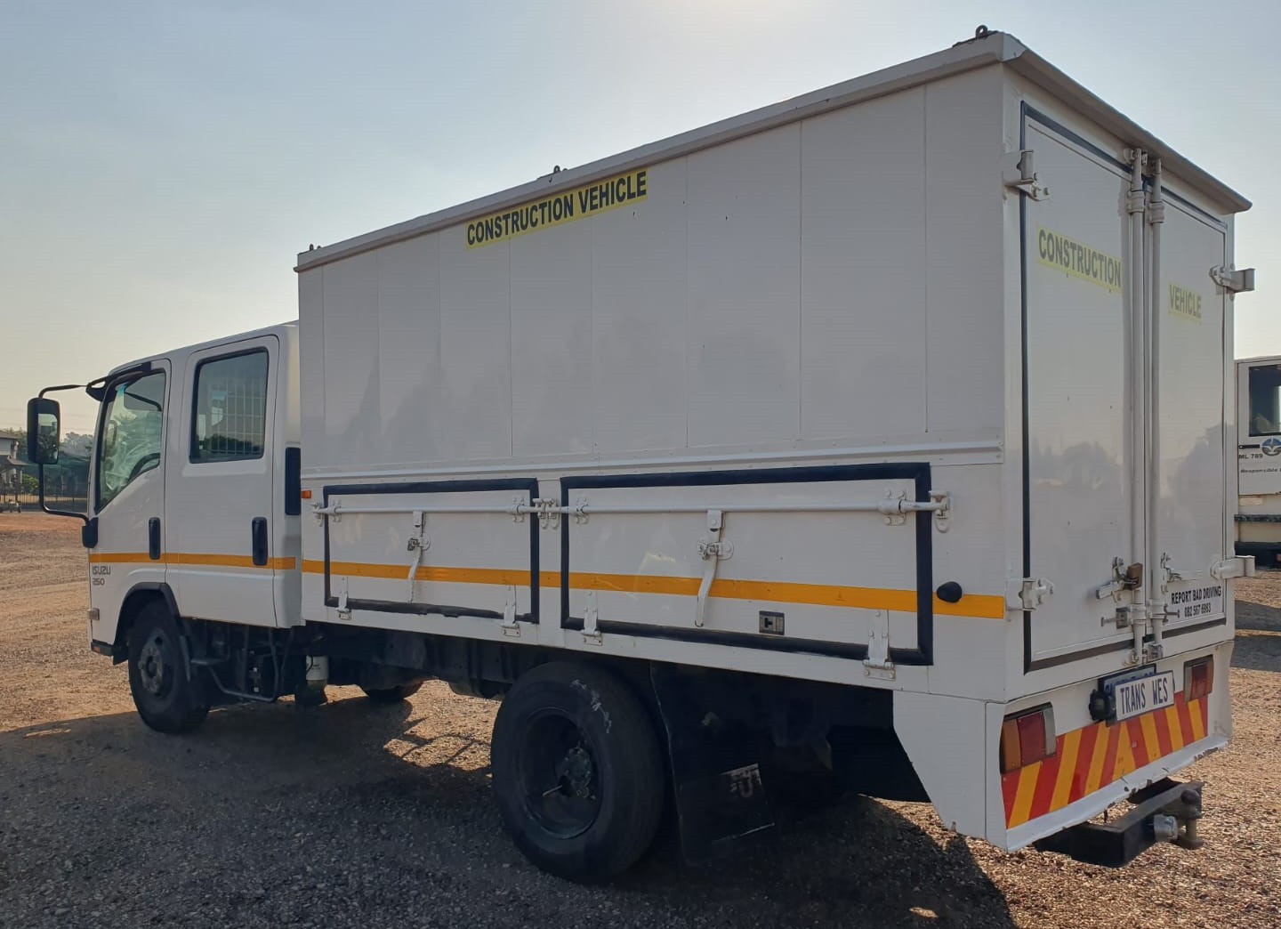 ISUZU NMR250 (2013) TRUCK FOR SALE IN PRETORIA
