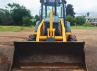 BELL 310SG (2003) TLB FOR SALE IN PRETORIA GAUTENG