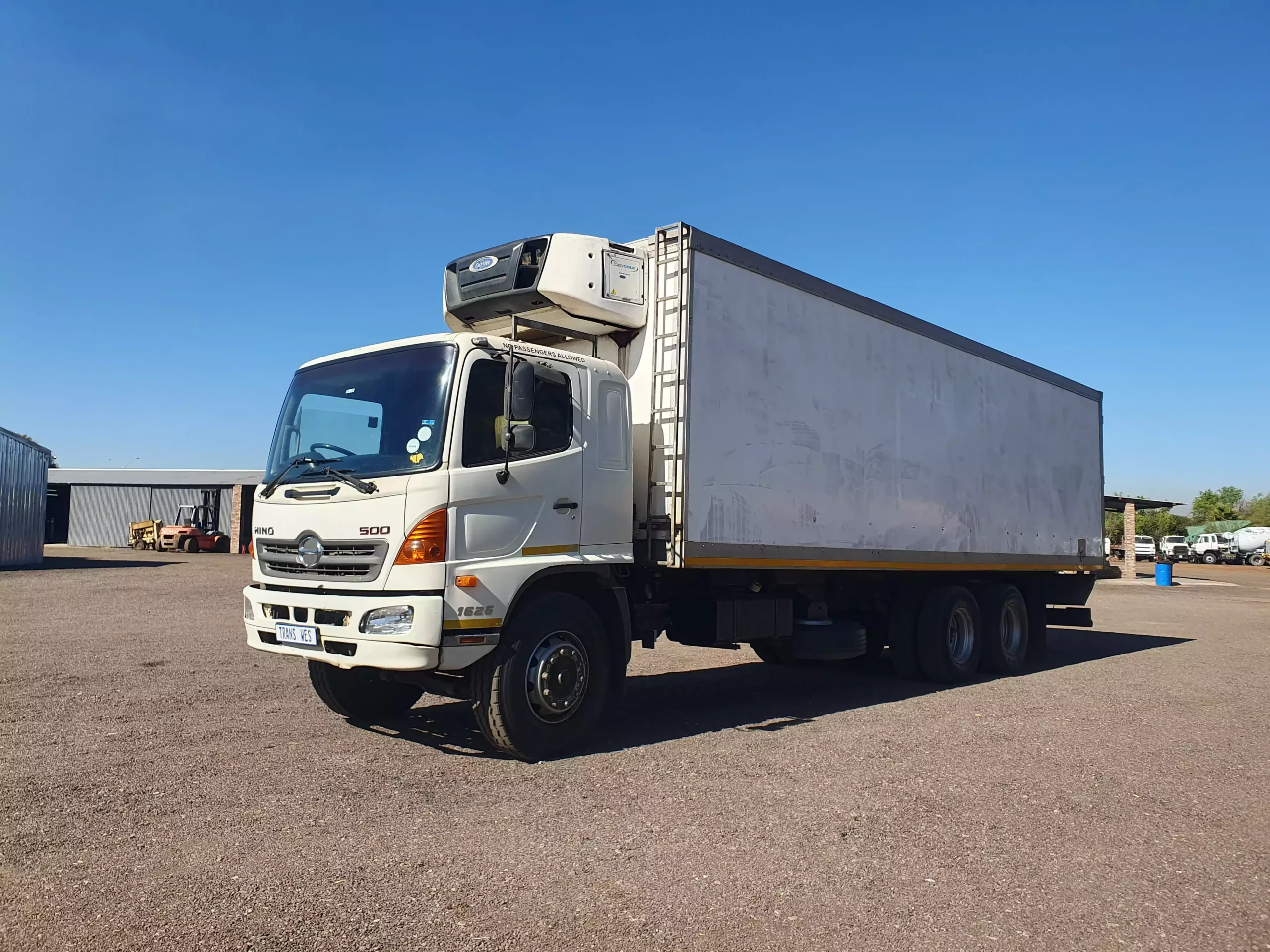 HINO 500 (2011) TRUCK FOR SALE IN PRETORIA GAUTENG.
