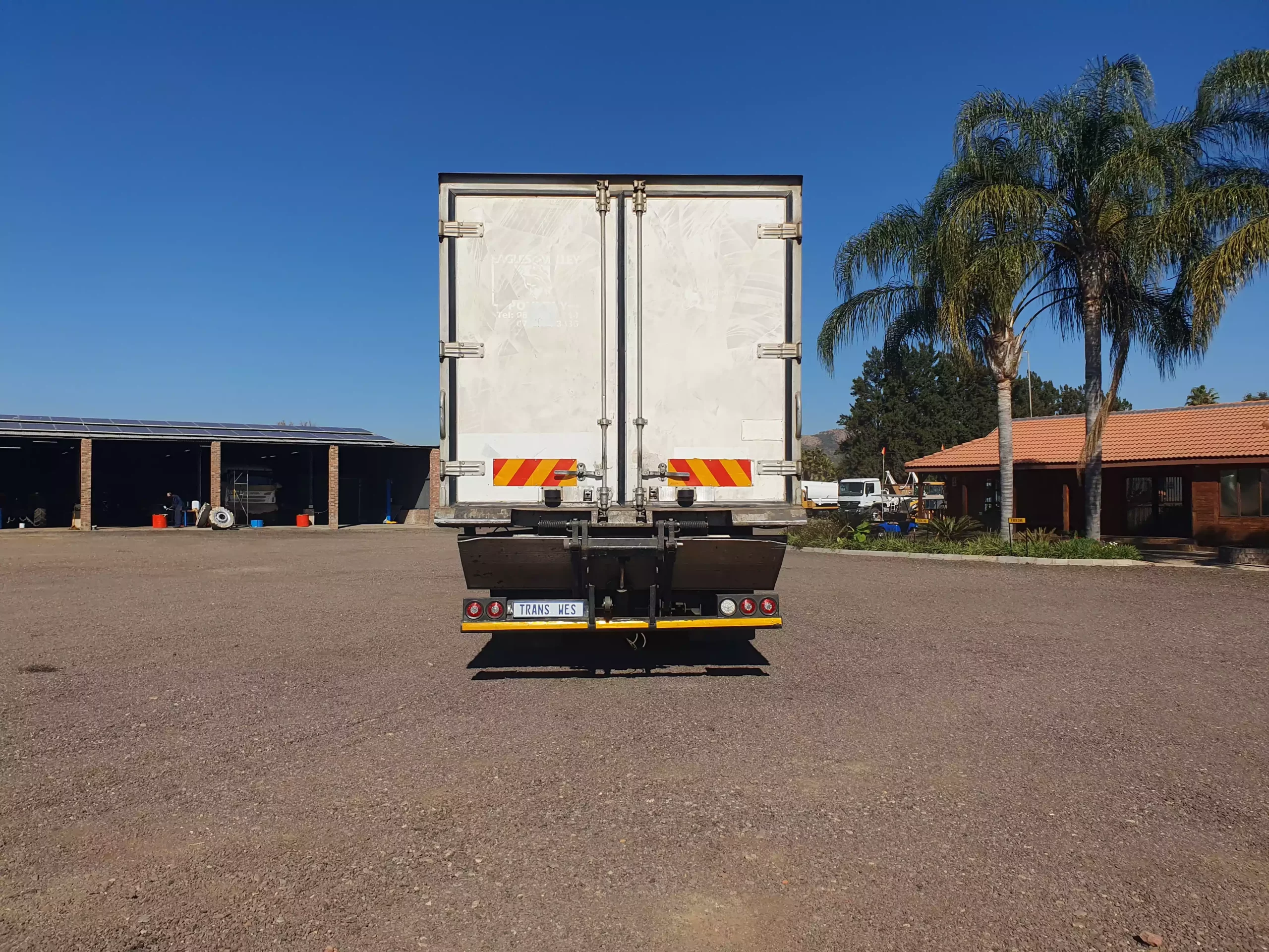 HINO 500 (2011) TRUCK FOR SALE IN PRETORIA GAUTENG.