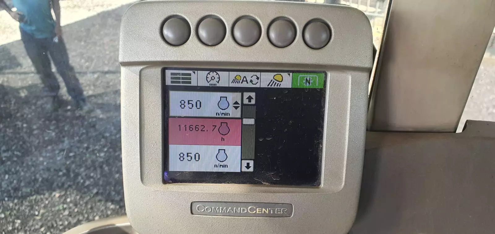 JOHN DEERE 6930 (2010) TRACTORS FOR SALE IN PRETORIA