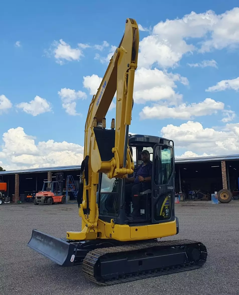 KOMATSU PC55MR (2018) EXCAVATOR FOR SALE IN PRETORIA GAUTENG