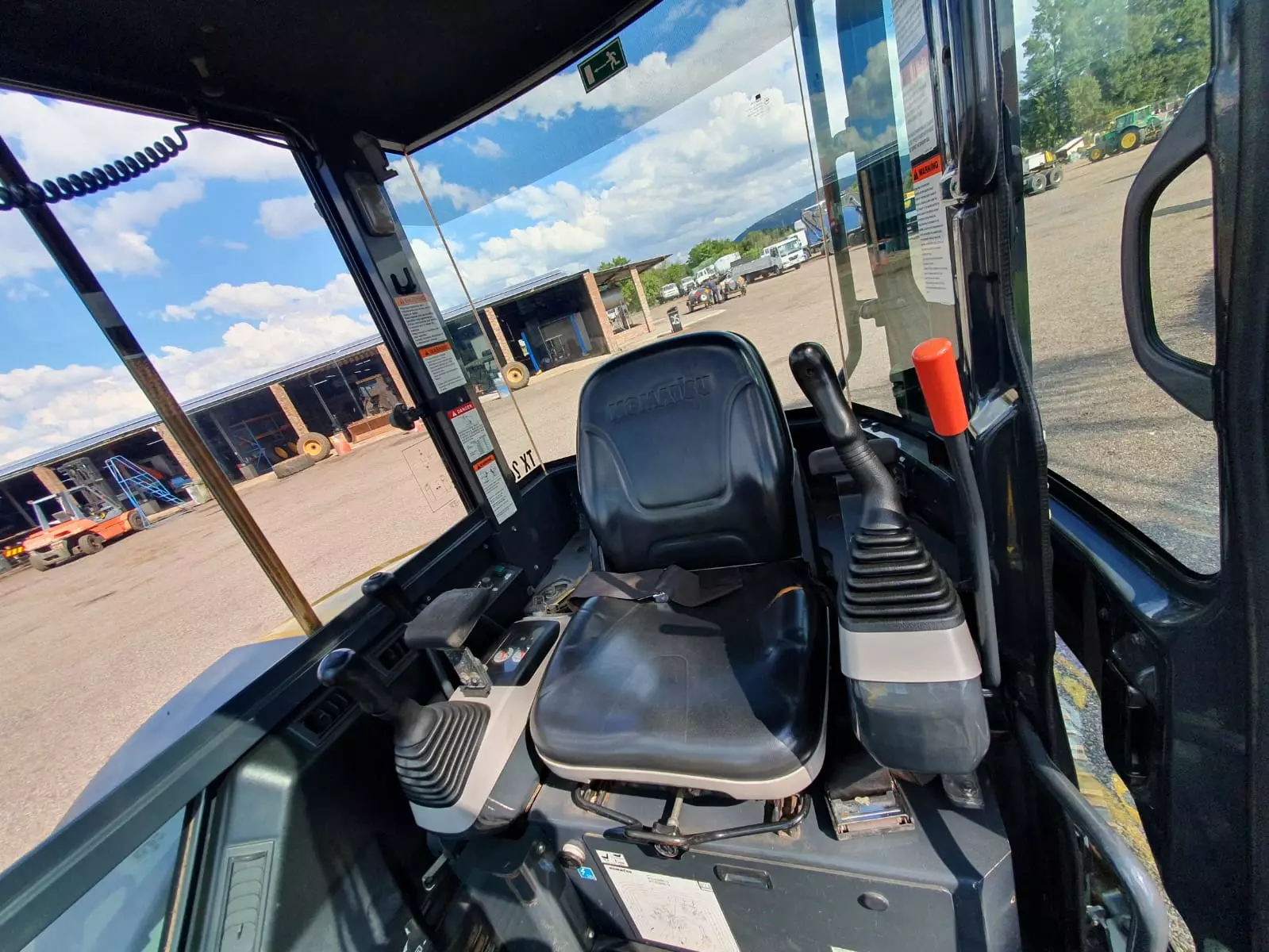 KOMATSU PC55MR (2018) EXCAVATOR FOR SALE IN PRETORIA GAUTENG