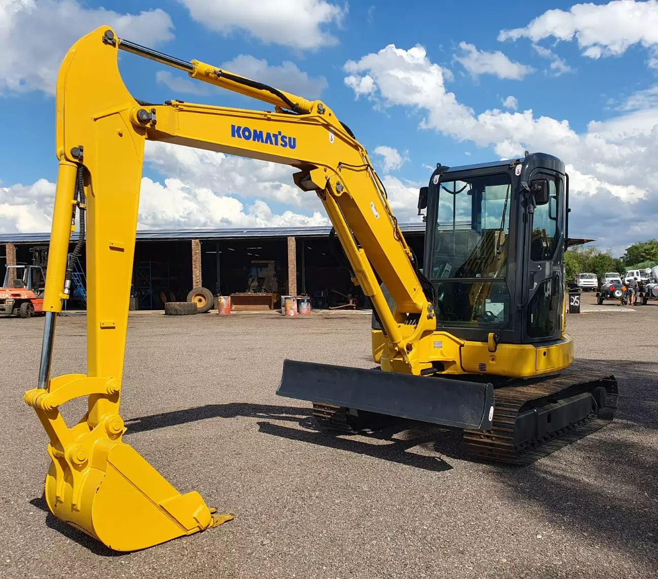 KOMATSU PC55MR (2018) EXCAVATOR FOR SALE IN PRETORIA GAUTENG